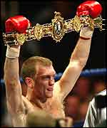 Neil SInclair kept his British welterweight title
