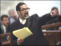 صدام حسين در دادگاه