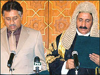 परवेज़ मुशर्रफ़ और इफ़्तिख़ार चौधरी