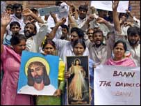 दा विंची कोड के प्रदर्शन के ख़िलाफ़ प्रदर्शन भी हुए थे