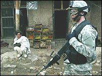 سرباز خارجی و مرد افغان